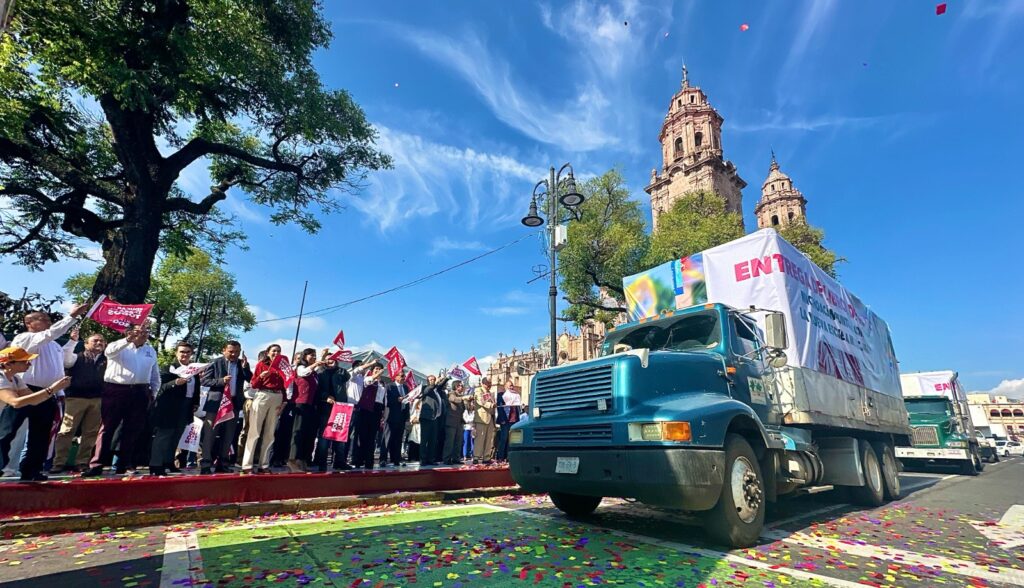 Arranca entrega de 6 millones de libros de texto; por primera vez hay en lenguas indígenas: SEE
