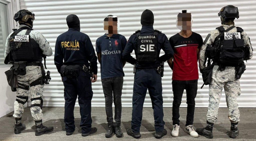 Detienen a dos sujetos armados en La Ruana